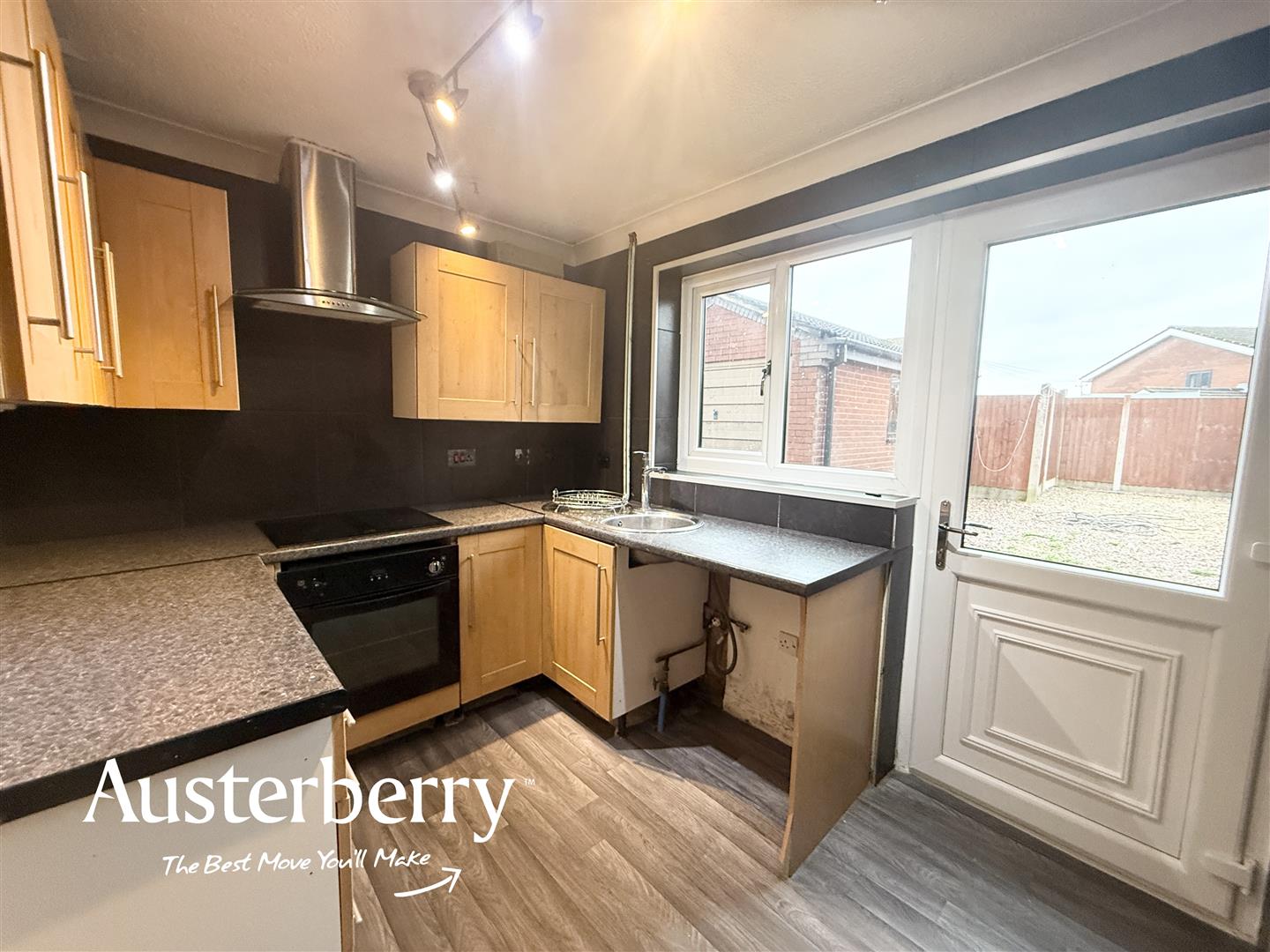 2 bed property in Corina Way, Stoke-On-Trent